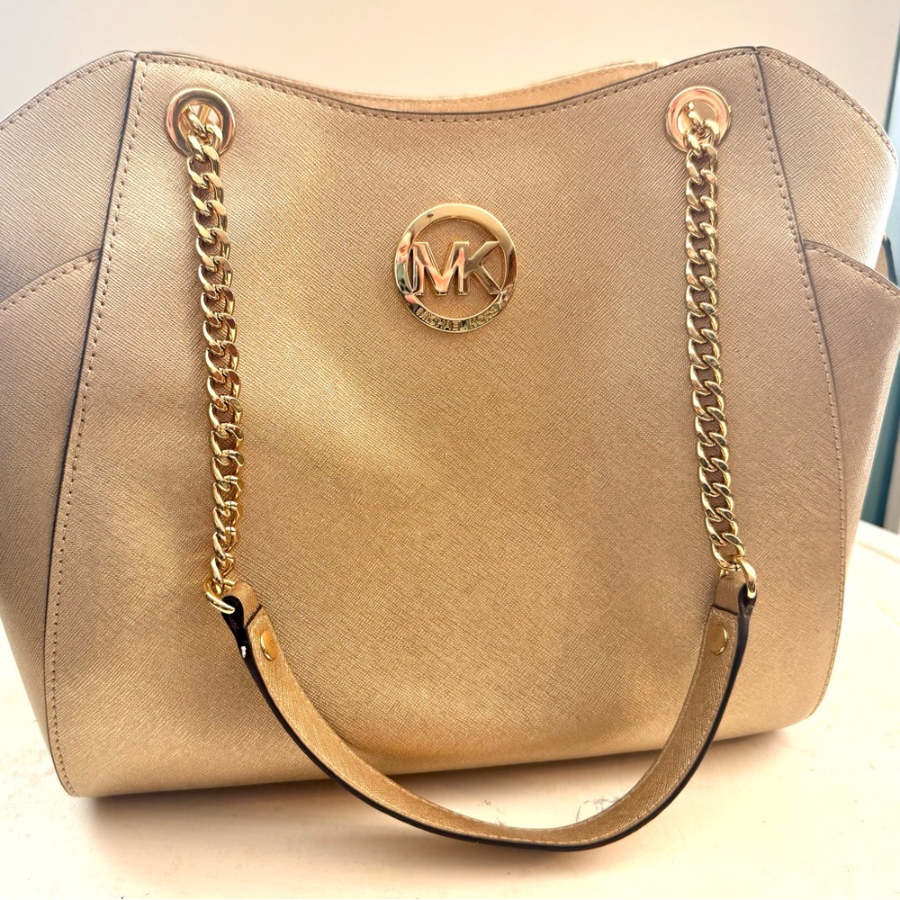 BNWT Michael Kors Gold Shoulder Bag